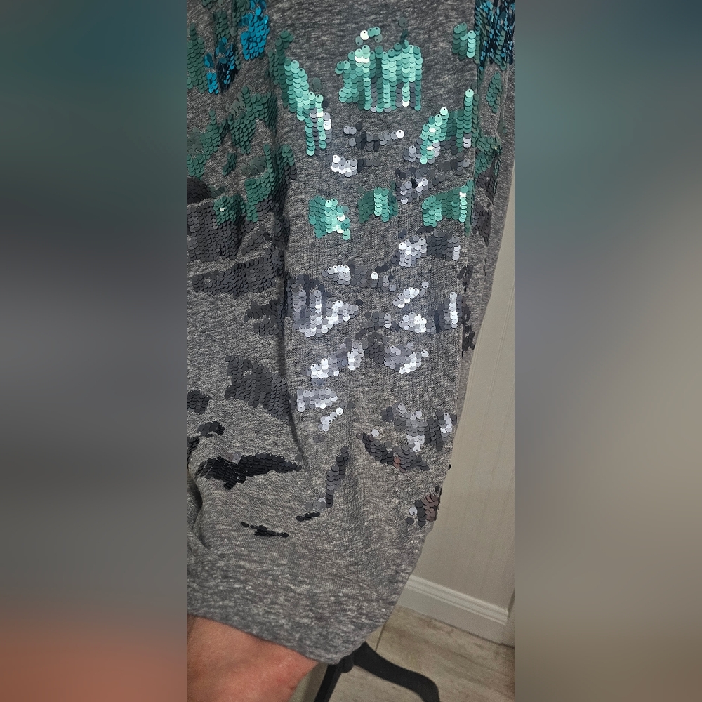 Lane Bryant Sequin Embellished Gray Tank Top 22/24 - Picture 2 of 4